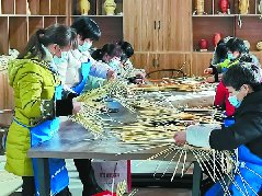 技能培训助留守妇女家门口就业