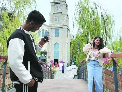 凤仪湾滨水法式浪漫之旅 引中外游客纷纷点赞